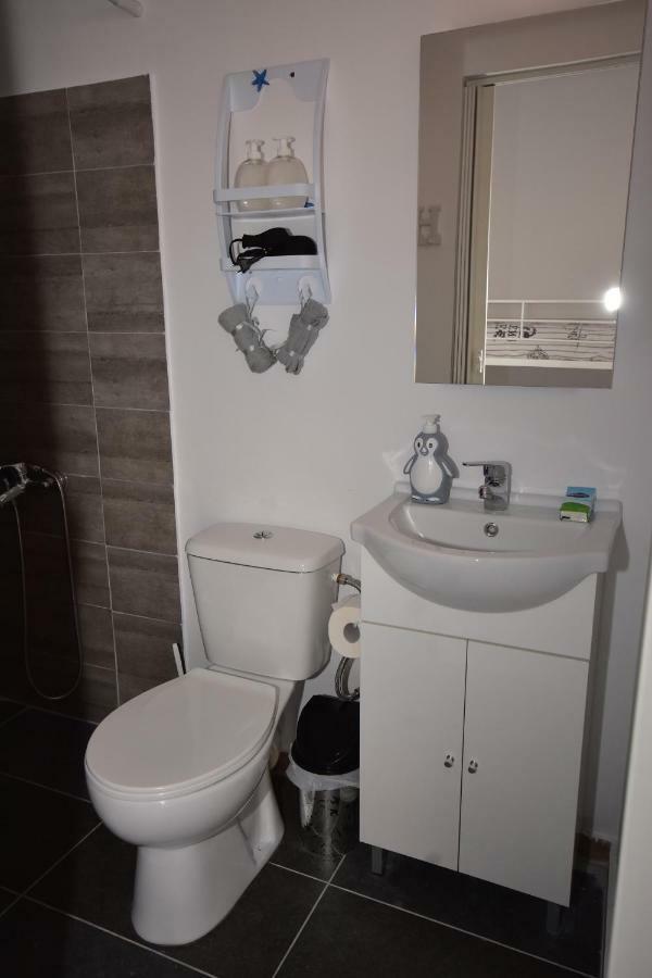 Galotel Agnoudas Near The Airport Markópoulon Zewnętrze zdjęcie